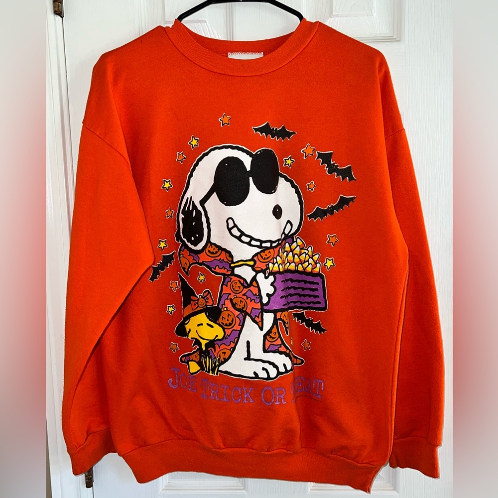Vintage UNISEX Peanuts Joe Trick Or Treat Crewneck Sweater